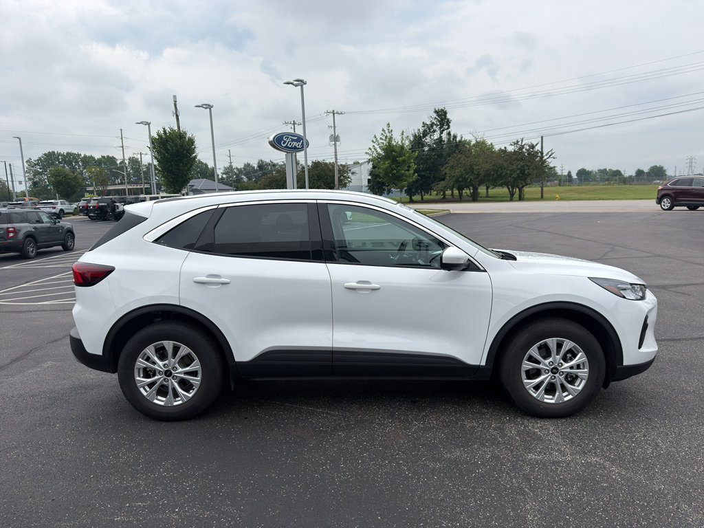 Used 2023 Ford Escape Active w/ Tech Pack #2 AWD/4WD image 5