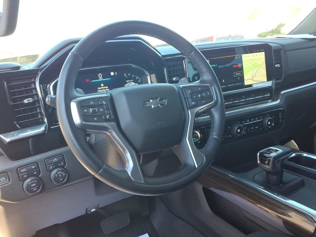 Used 2023 Chevrolet Silverado 1500 RST image 9