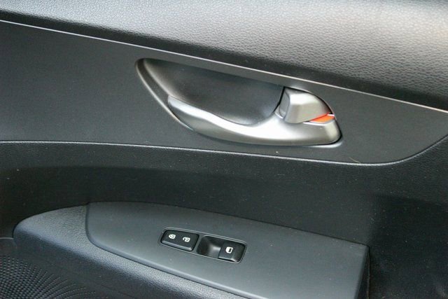 Used 2020 Kia Forte LXS image 6