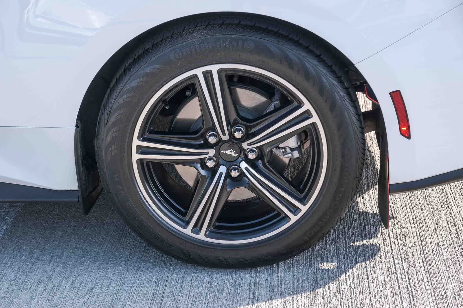 Used 2024 Ford Mustang Coupe RWD image 9