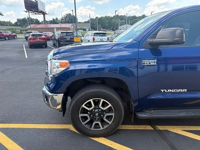 Used 2014 Toyota Tundra SR5 w/ TRD Off Road Package AWD/4WD image 7
