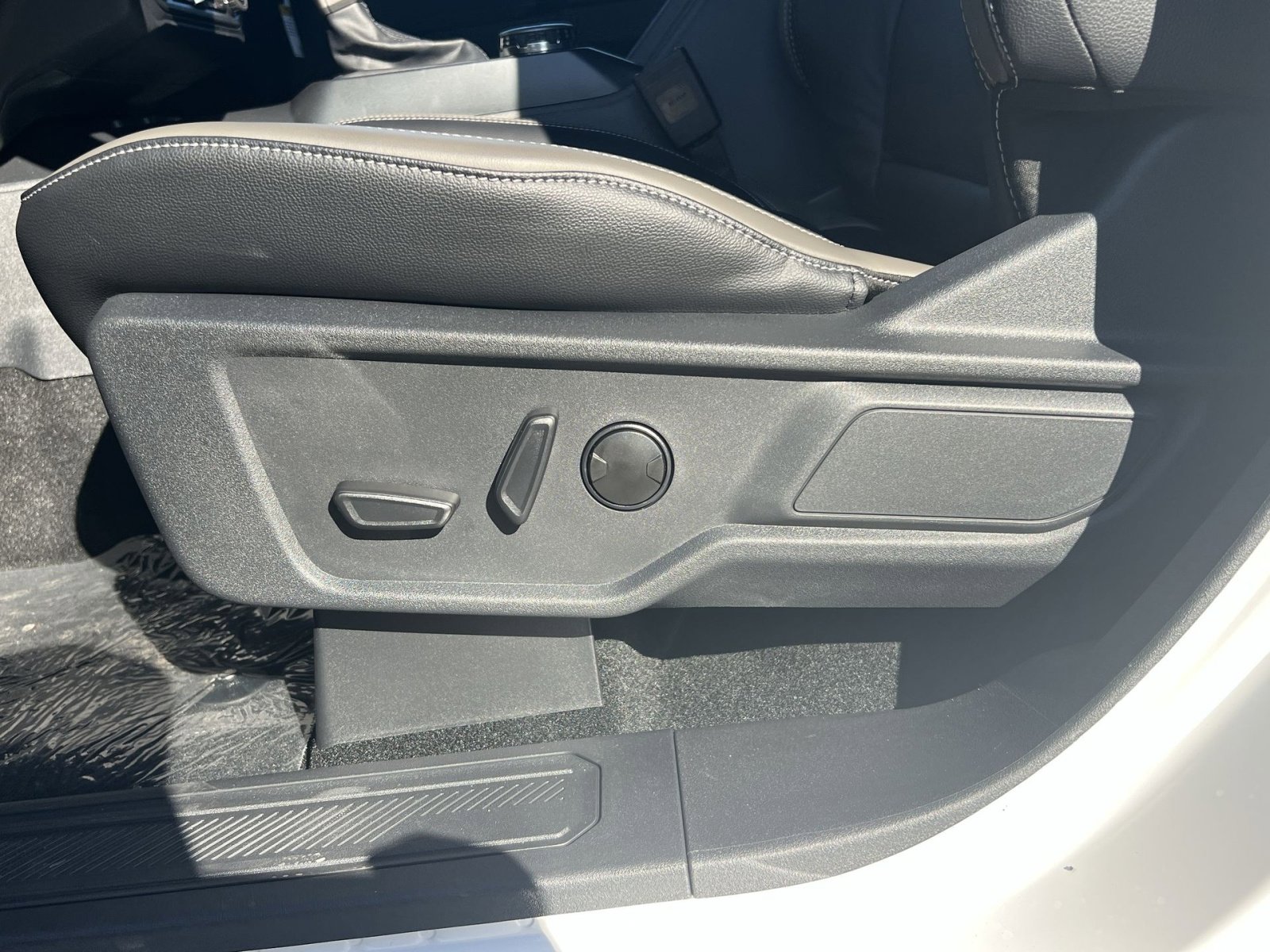 New 2025 Ford Bronco Outer Banks image 14