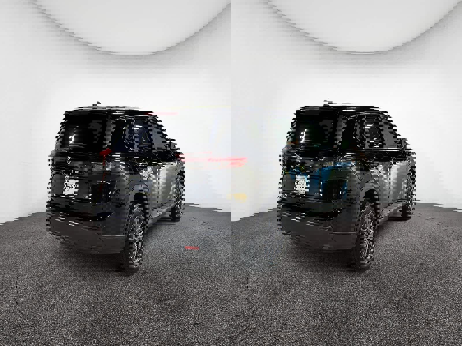 Used 2024 Nissan Rogue S image 7