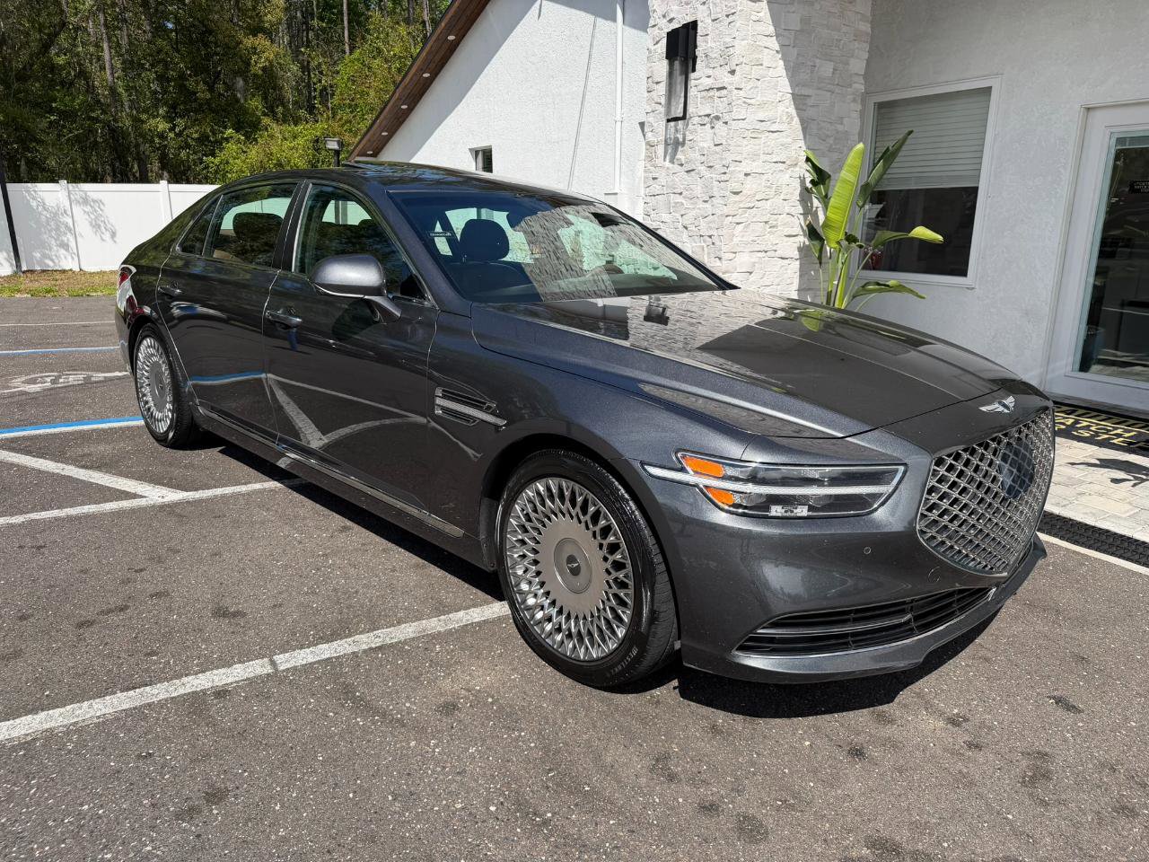 Used 2020 Genesis G90 3.3T Premium image 18