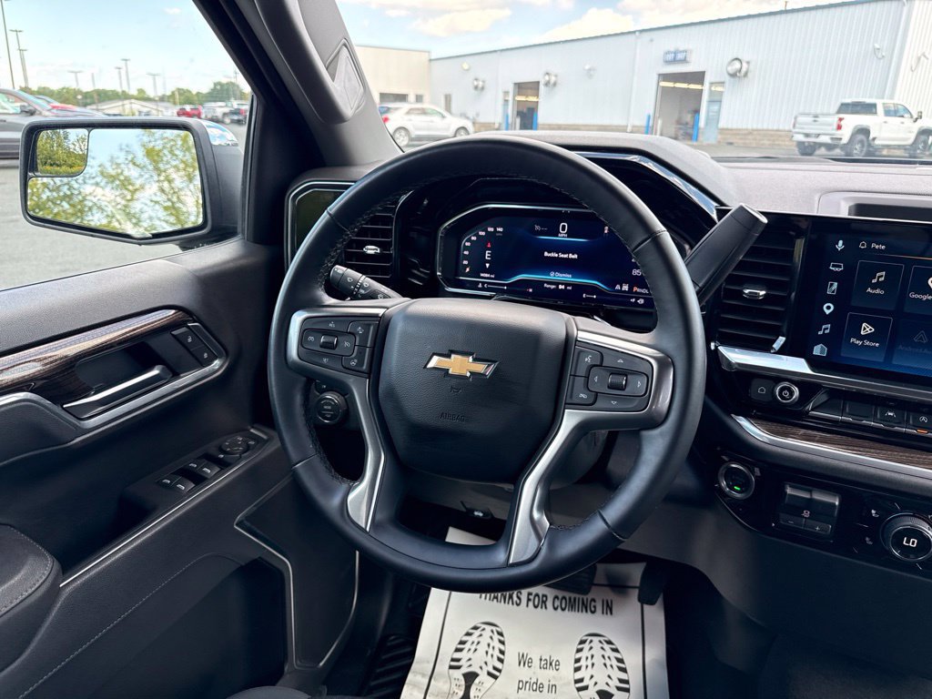 Used 2025 Chevrolet Silverado 1500 LT AWD/4WD image 14