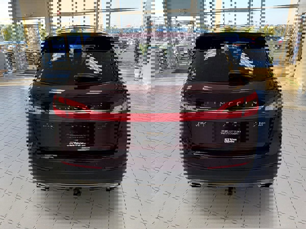 Used 2017 Lincoln MKX Reserve w/ Luxury Package image 5