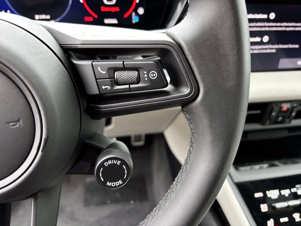 Certified 2025 Porsche Macan 4S Electric image 22