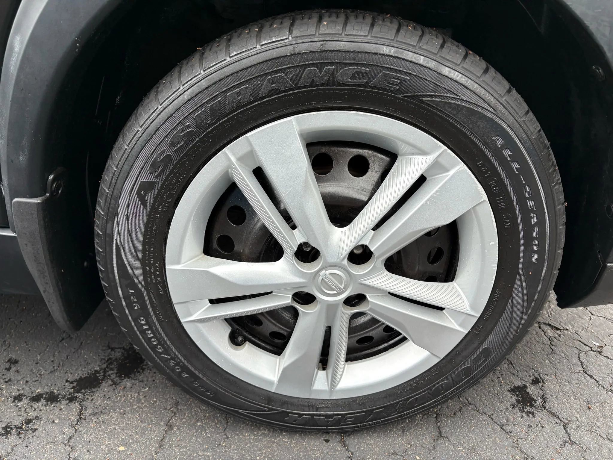 Used 2019 Nissan Kicks S image 24