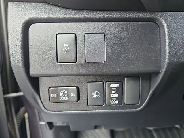 Used 2023 Toyota Tacoma TRD Off-Road w/ Technology Package image 30