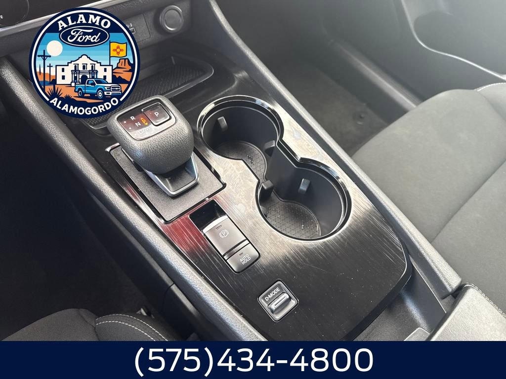 Used 2023 Nissan Rogue S image 9