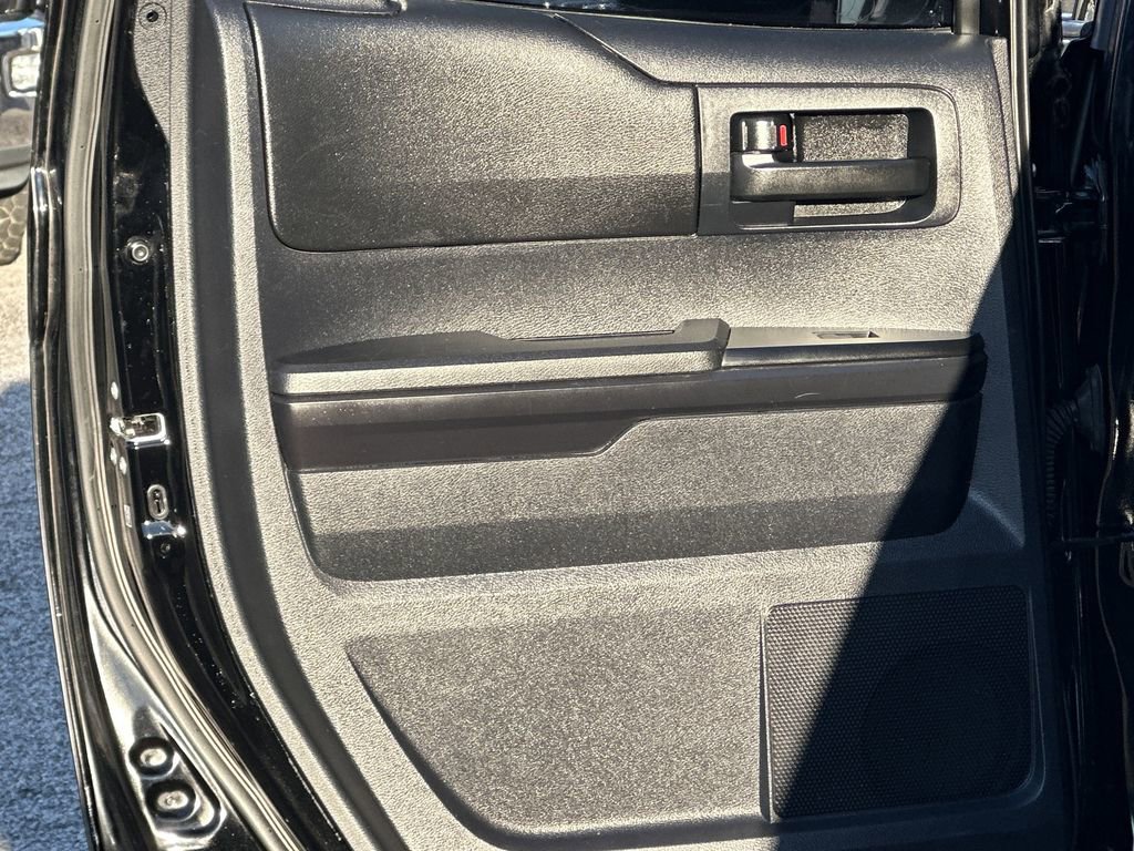 Used 2015 Toyota Tundra SR w/ Tow Package image 22