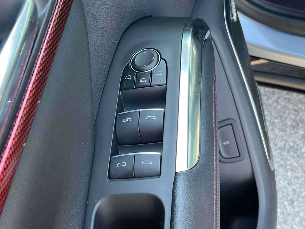 Used 2024 Chevrolet Traverse RS FWD image 15