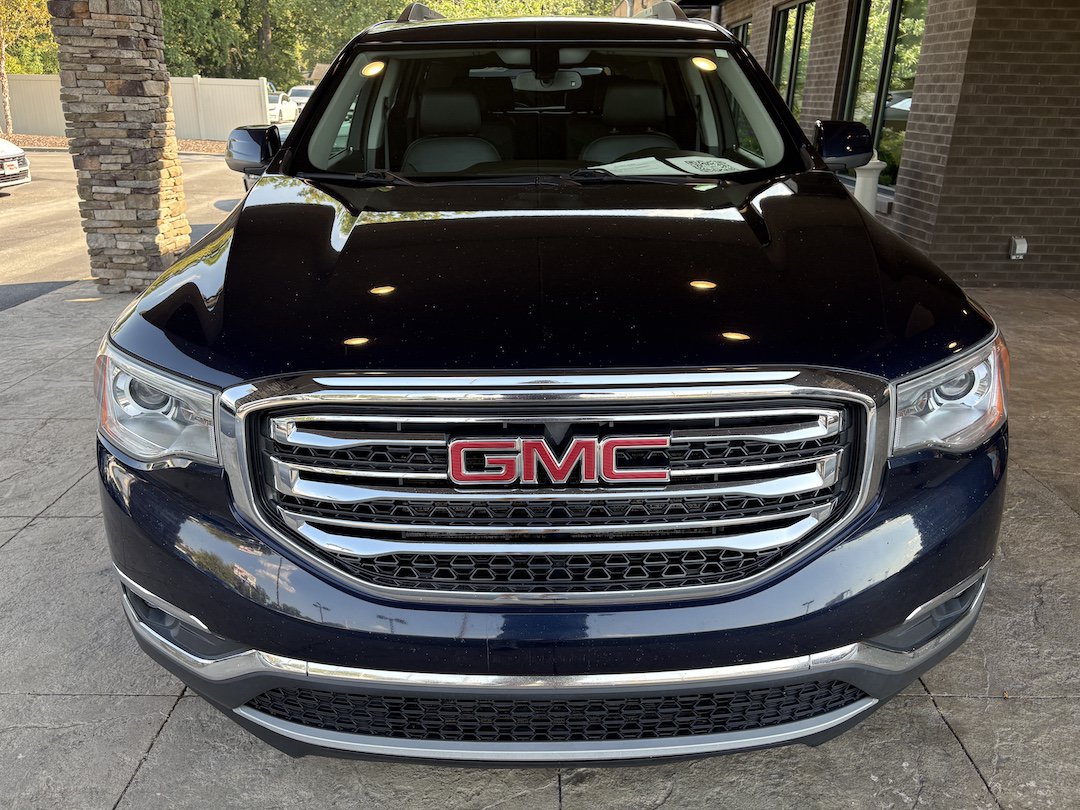 Used 2017 GMC Acadia SLT FWD image 3