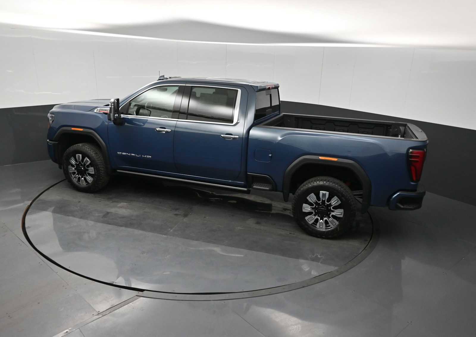 New 2026 GMC Sierra 2500 Denali w/ Denali Reserve Package image 28