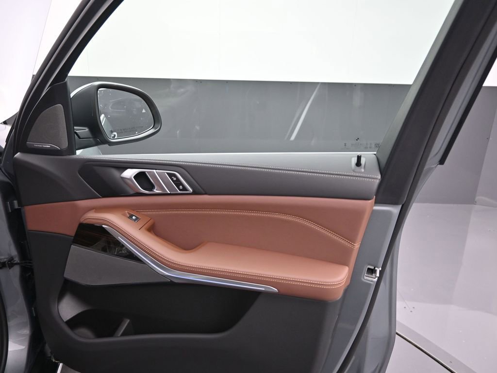 New 2026 BMW X5 xDrive50e AWD/4WD image 19