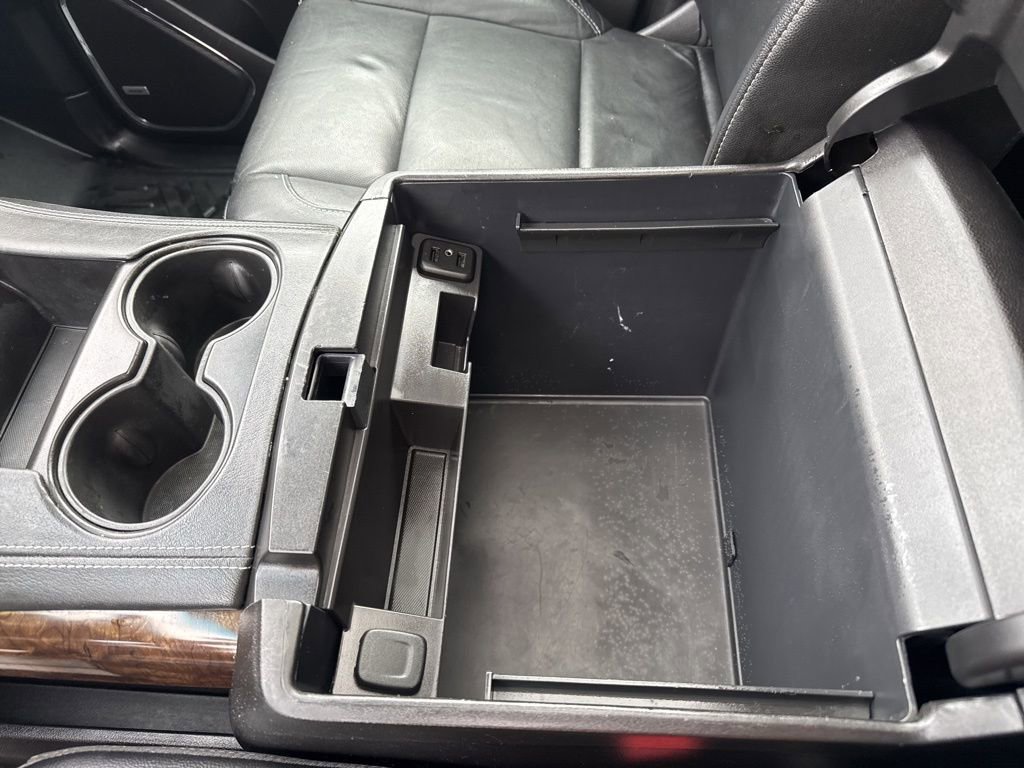 Used 2018 Chevrolet Suburban LT image 29