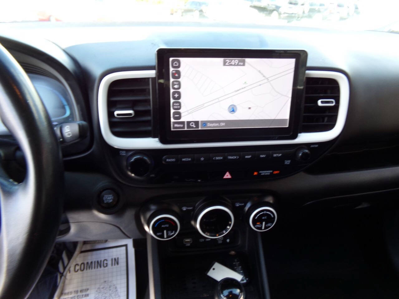 Used 2023 Hyundai Venue Limited FWD image 27