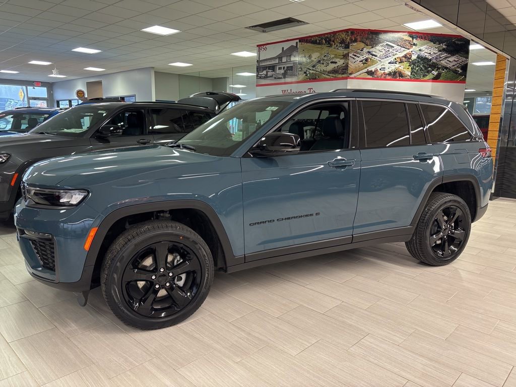 New 2026 Jeep Grand Cherokee Limited image 3