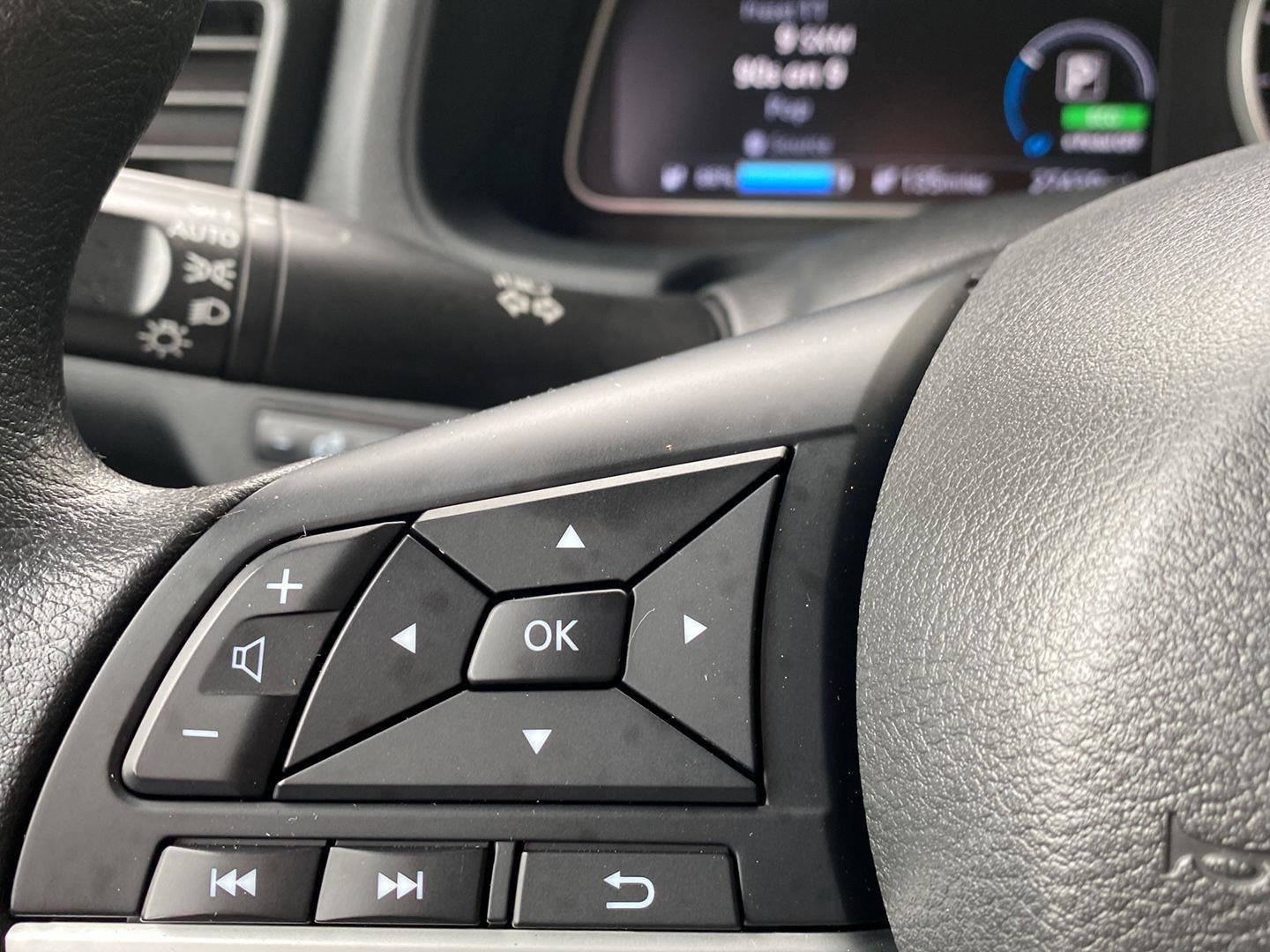 Certified 2023 Nissan Leaf S image 28