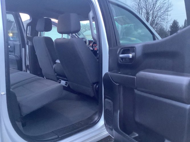 Used 2021 Chevrolet Silverado 1500 Custom Trail Boss w/ LPO, Dark Essentials Package image 8