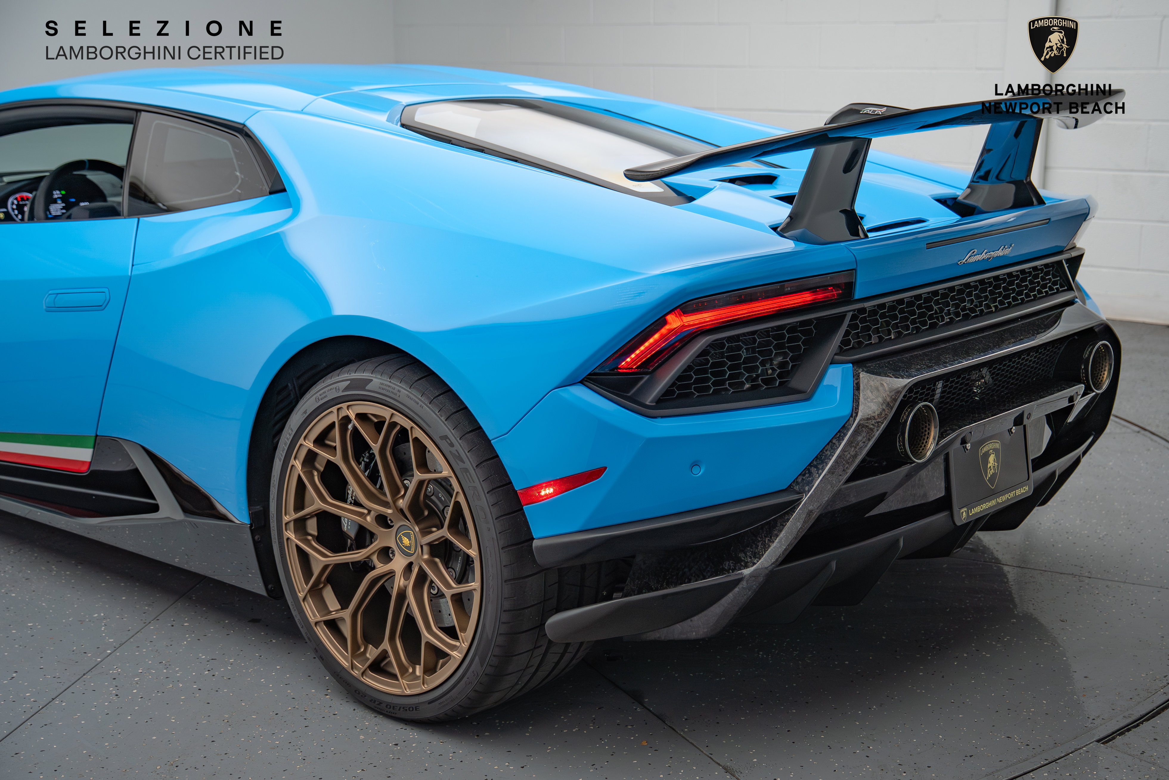 Used 2018 Lamborghini Huracan Performante image 14