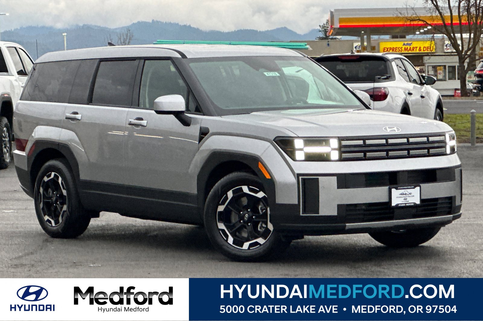 New 2026 Hyundai Santa Fe SE image 1