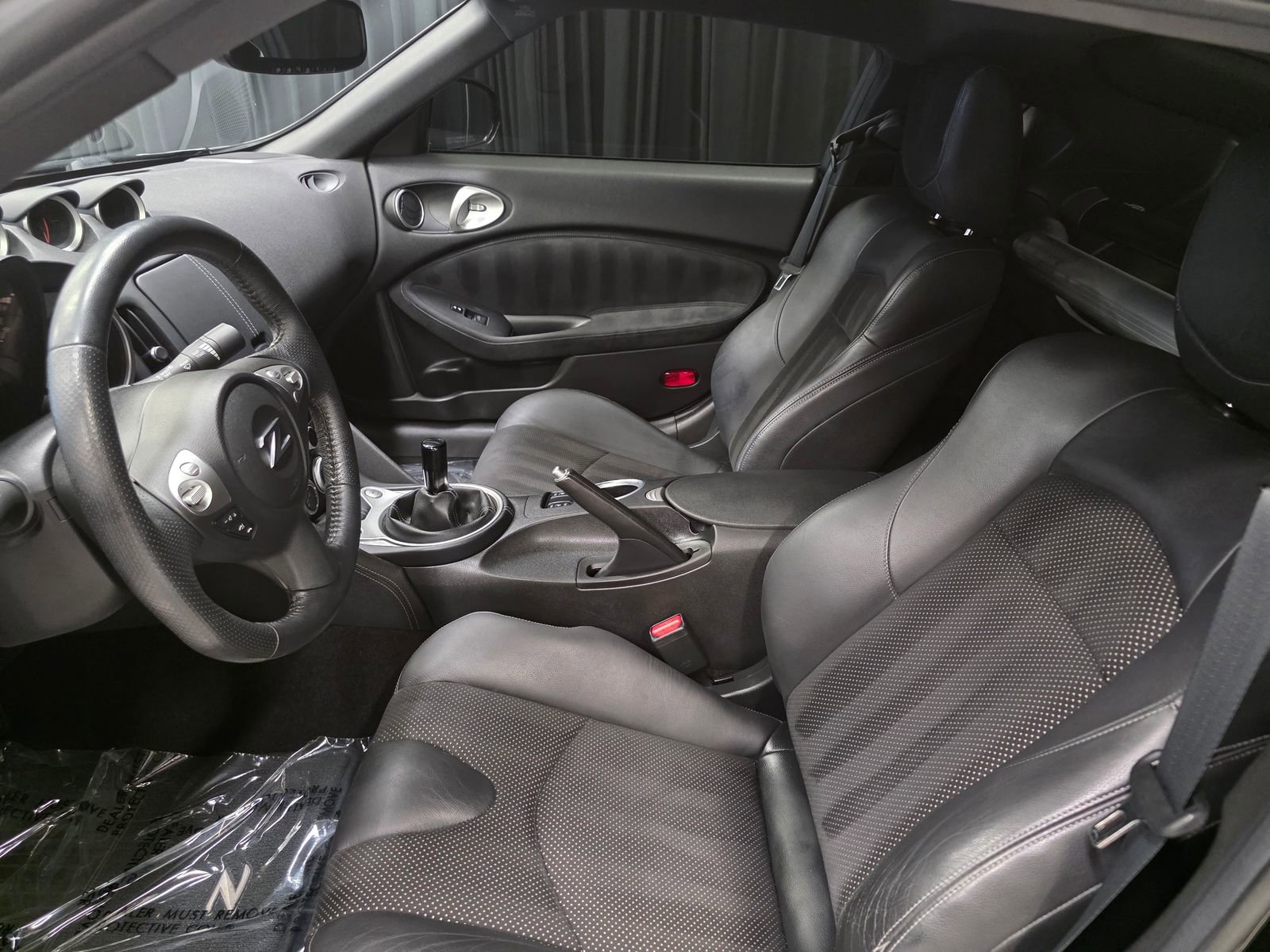 Used 2009 Nissan 370Z Touring w/ Sport Pkg RWD image 36
