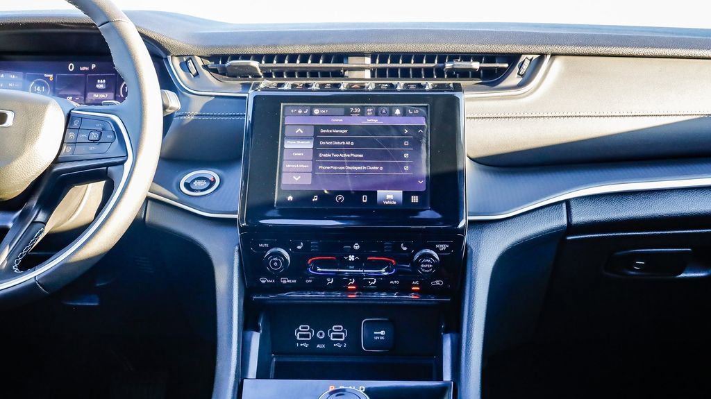 New 2025 Jeep Grand Cherokee L Altitude image 14