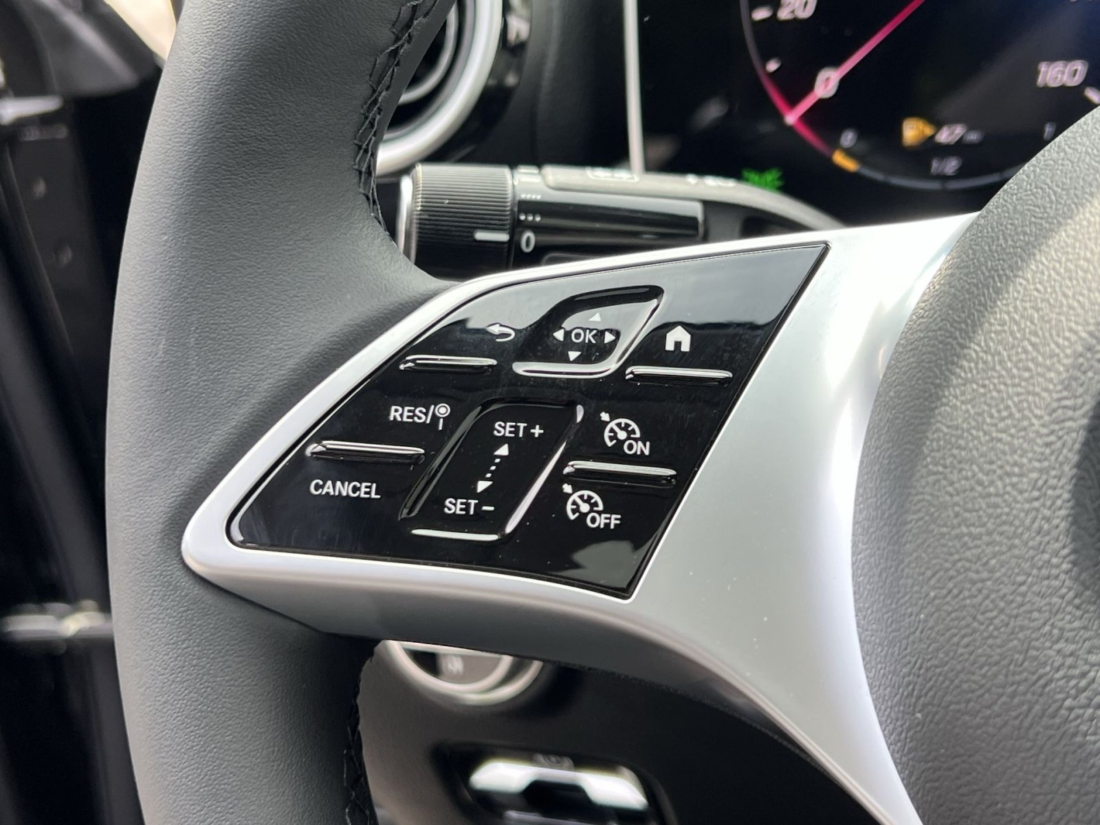 New 2026 Mercedes-Benz C 300 4MATIC Sedan image 36