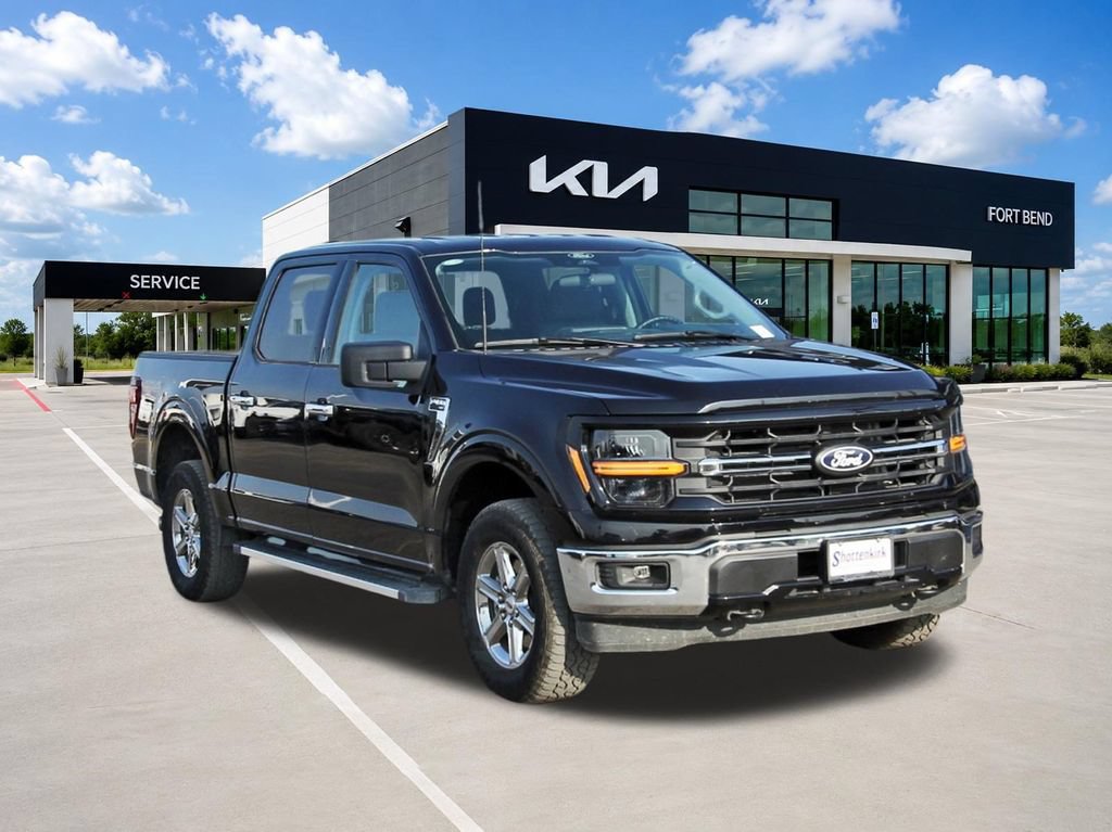 Used 2025 Ford F150 XLT w/ Equipment Group 301A Standard AWD/4WD image 3