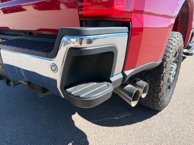 Certified 2023 Ford F250 Lariat w/ FX4 Off-Road Package AWD/4WD image 8