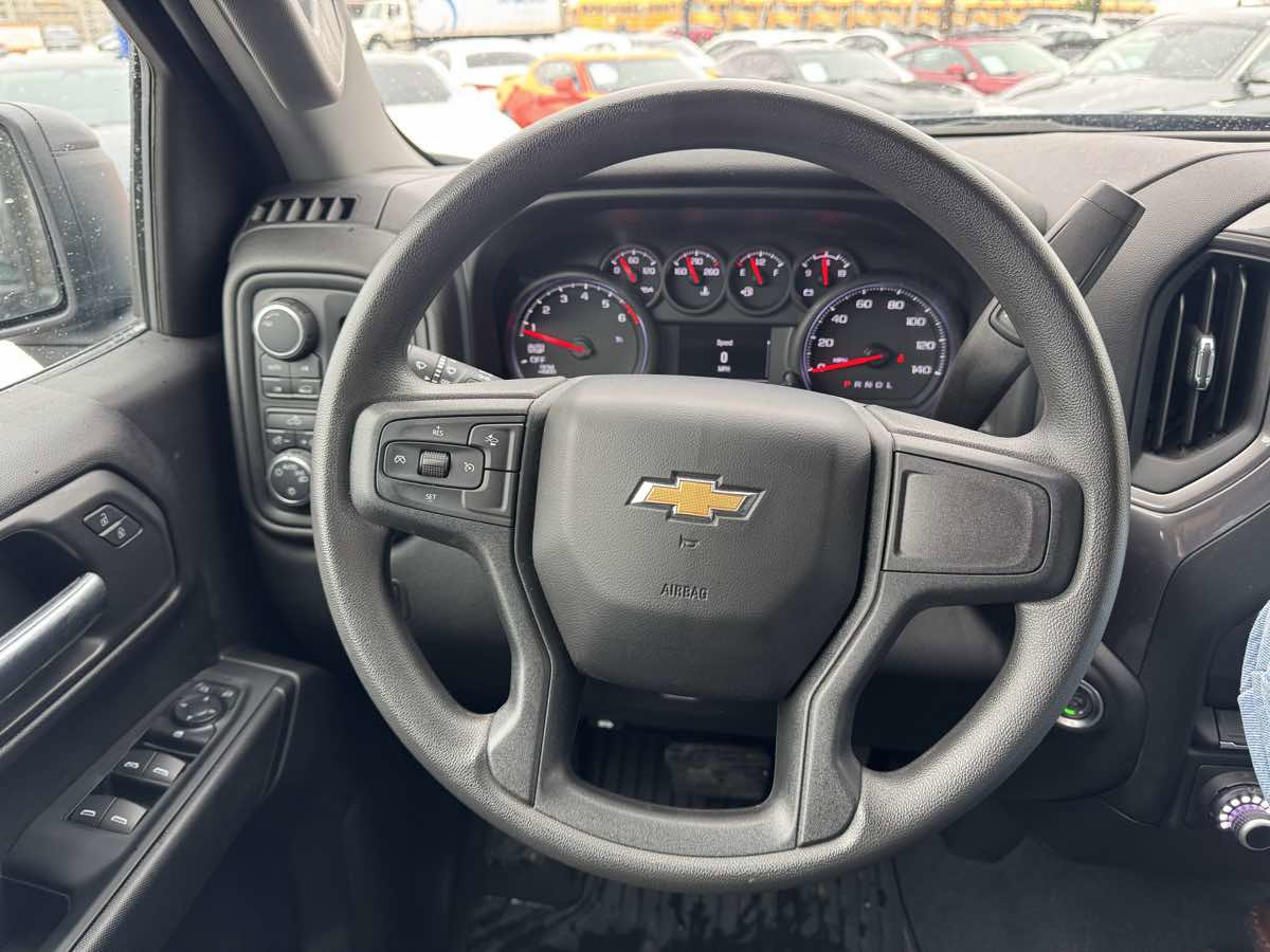 Used 2024 Chevrolet Silverado 1500 Custom image 12