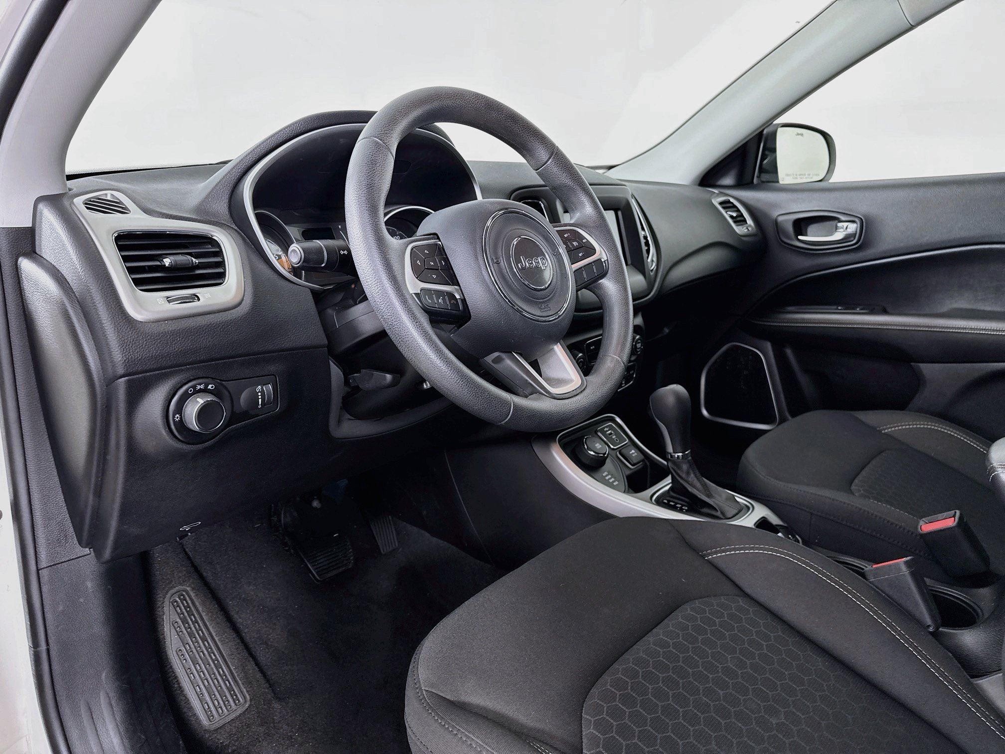 Used 2019 Jeep Compass Sport AWD/4WD image 9