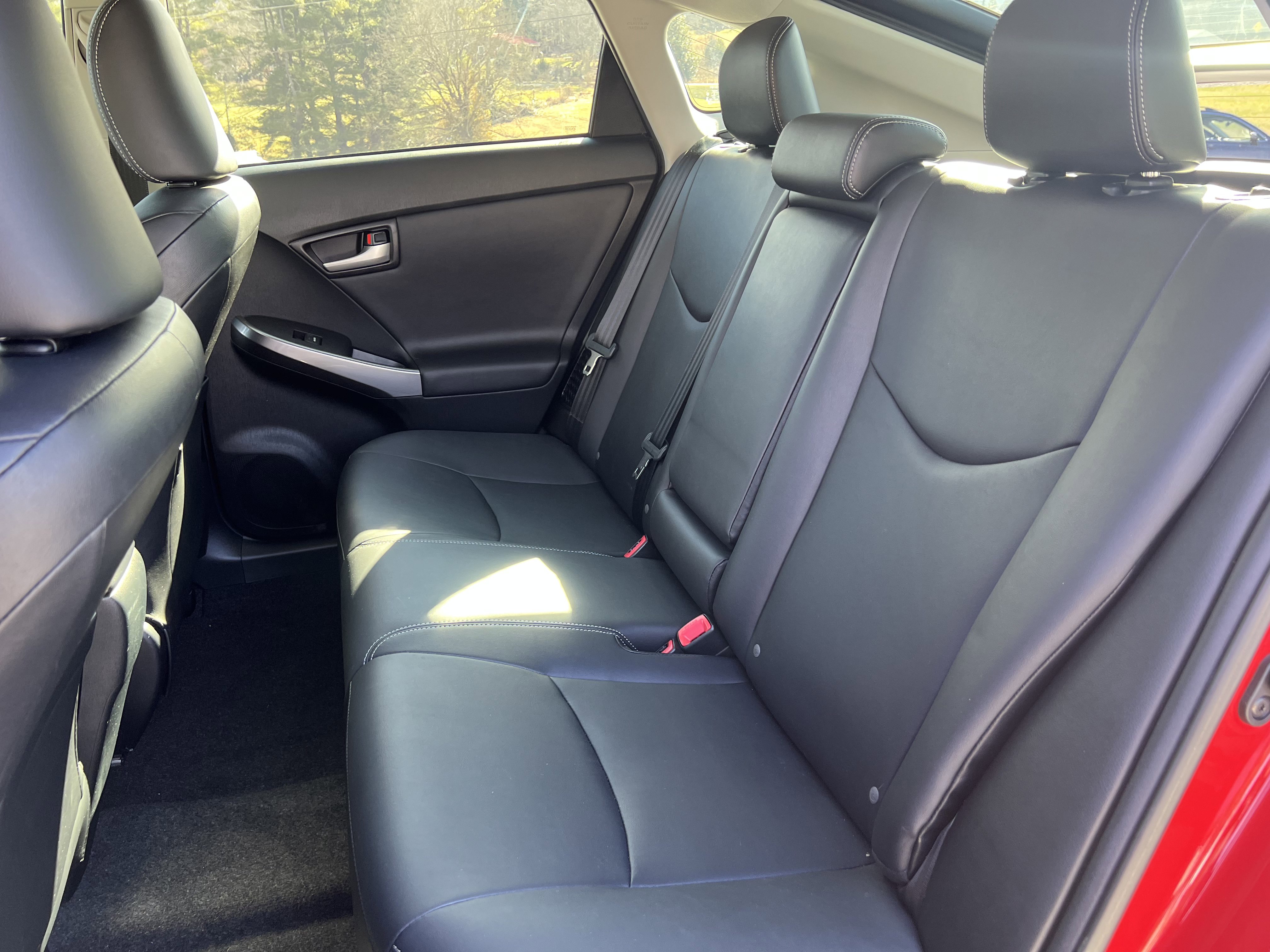 Used 2015 Toyota Prius Four image 11