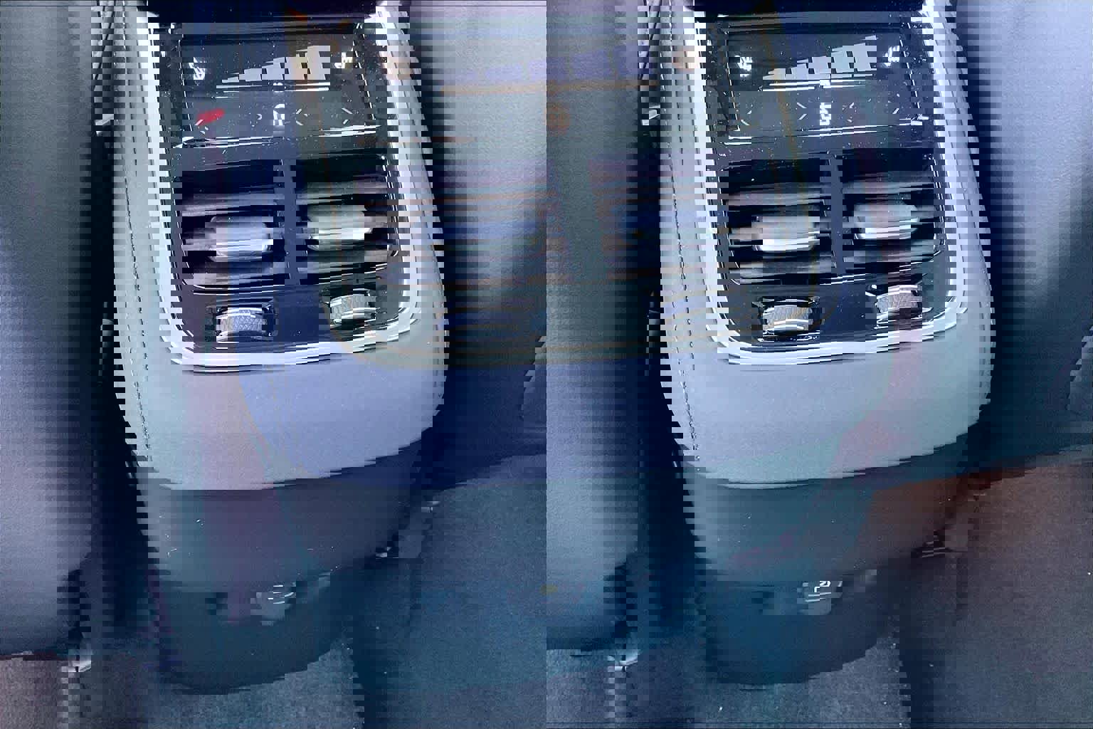 New 2026 Volvo XC90 B5 Plus w/ Protection Package image 16