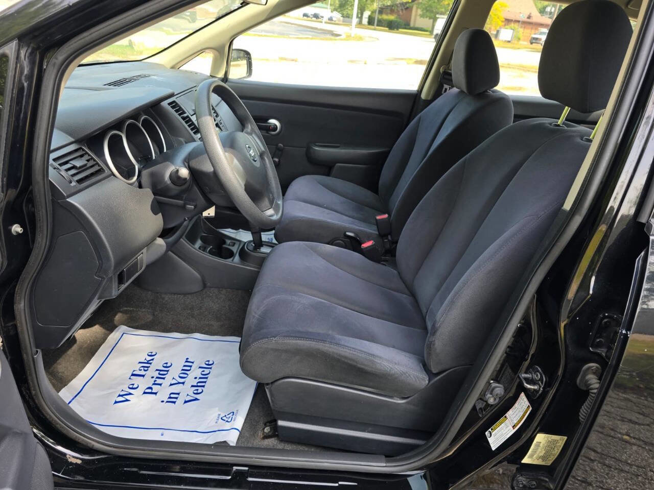 Used 2009 Nissan Versa 1.6 4dr Sedan 4A image 11