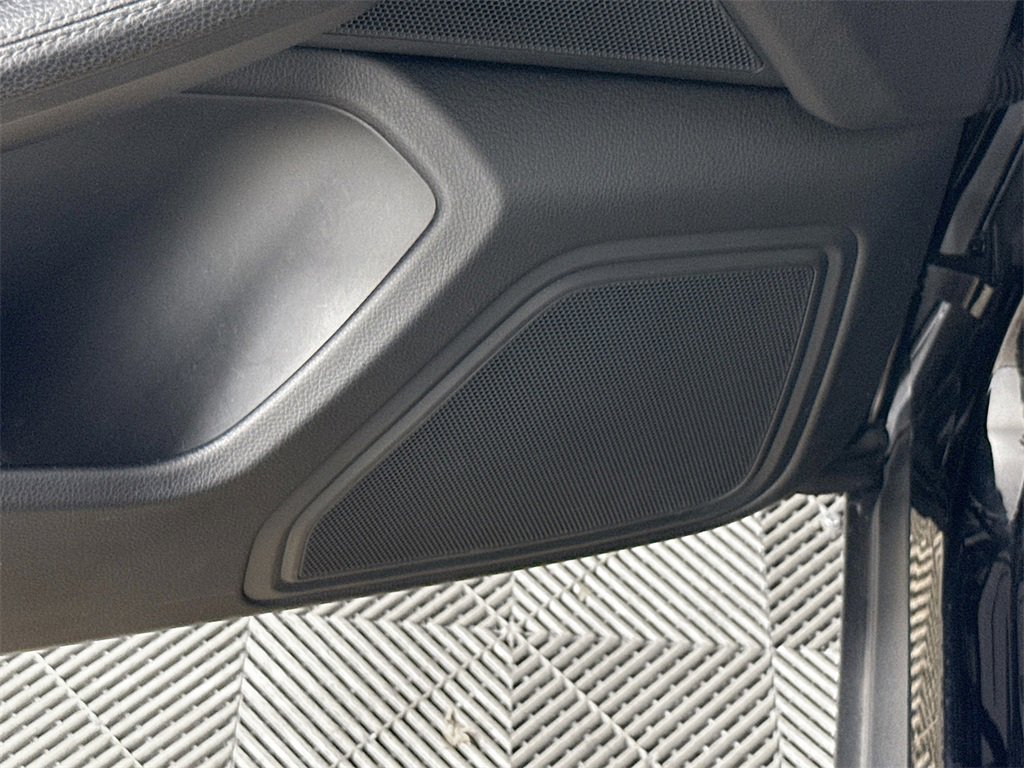 Used 2021 Porsche Macan image 20