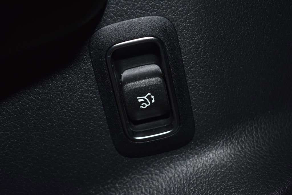 Certified 2025 Mercedes-Benz GLA 250 4MATIC image 7