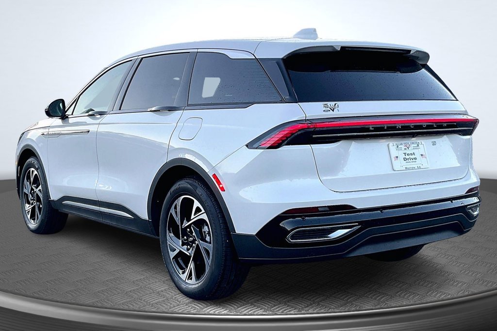 New 2026 Lincoln Nautilus Premier w/ Equipment Group 102A AWD/4WD image 3
