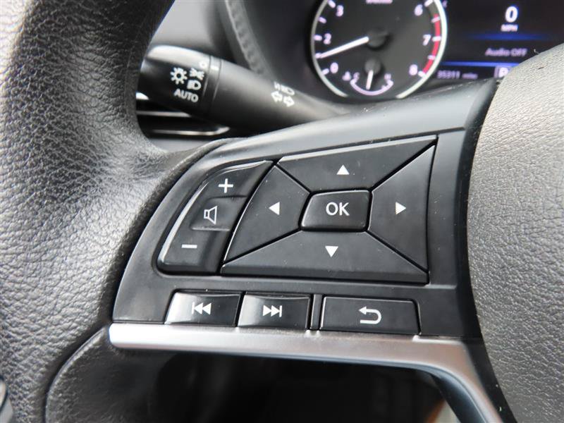 Used 2025 Nissan Sentra SV FWD image 23
