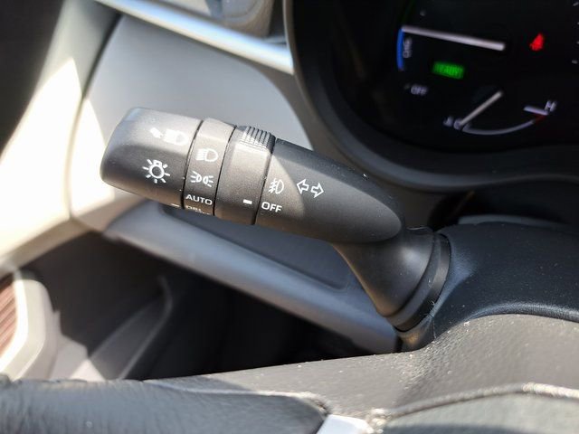 Certified 2022 Toyota Sienna XLE w/ XLE Plus Package FWD image 26