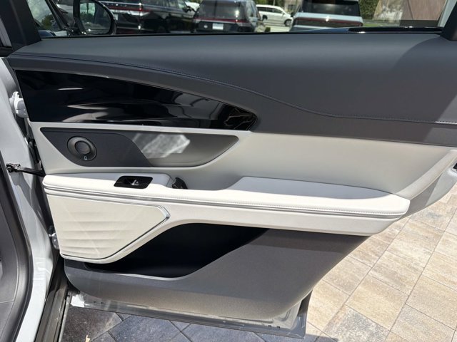 New 2026 Lincoln Nautilus Reserve AWD/4WD image 21