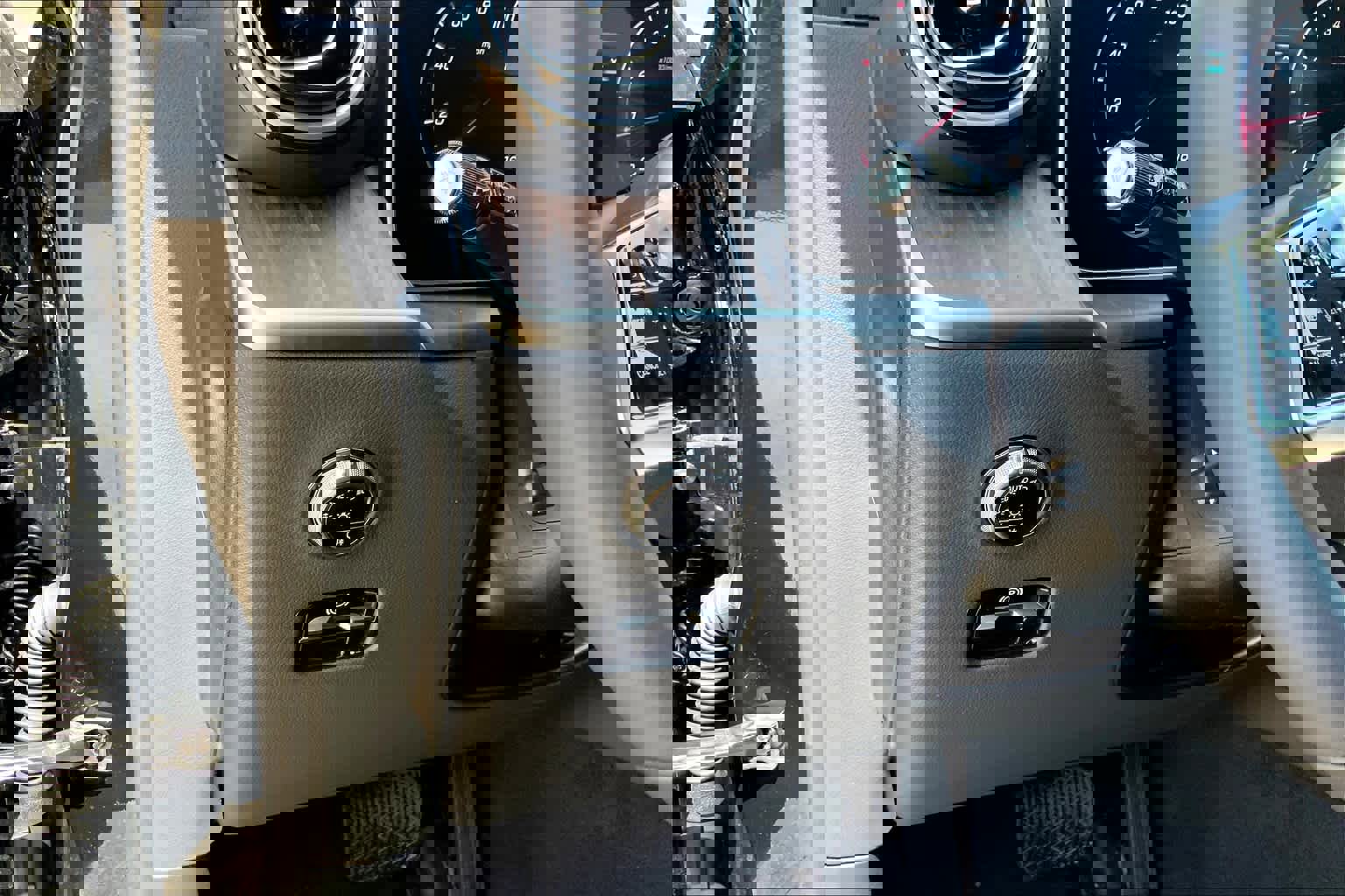 Certified 2025 Mercedes-Benz GLC 300 image 12