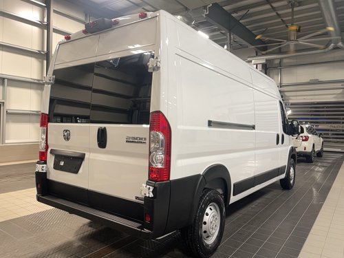 Used 2023 RAM ProMaster 2500 FWD image 28