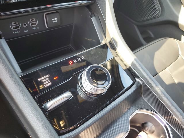 New 2025 Jeep Grand Cherokee Limited w/ Black Appearance Package image 10