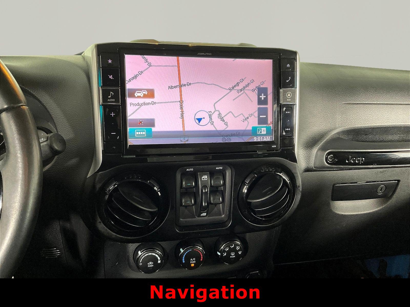 Used 2017 Jeep Wrangler Unlimited Sahara AWD/4WD image 9
