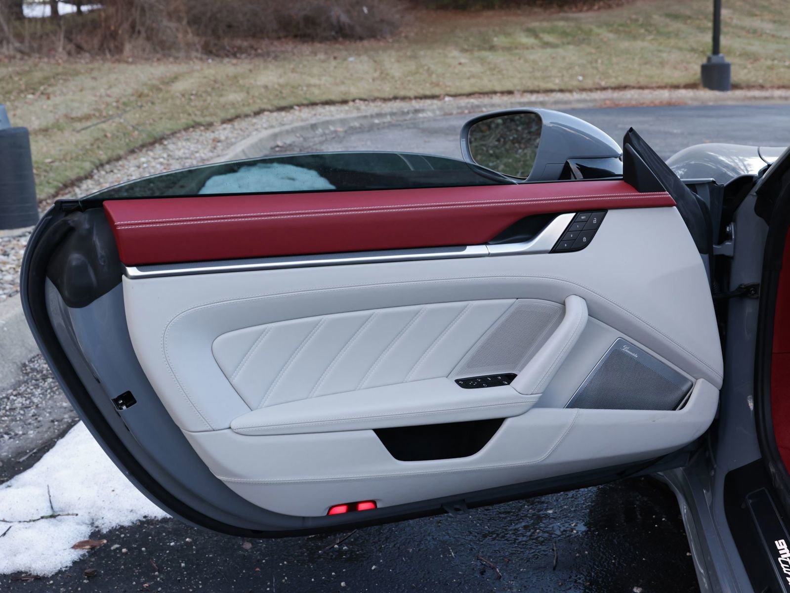 Used 2025 Porsche 911 Turbo S image 54