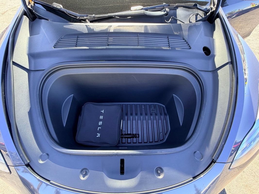 Used 2022 Tesla Model Y Performance AWD/4WD image 13