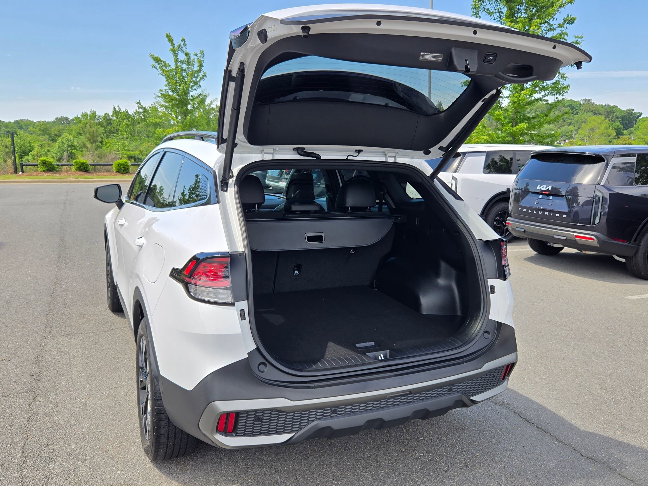 Used 2024 Kia Sportage X-Line w/ X-Line Premium Package AWD/4WD image 18