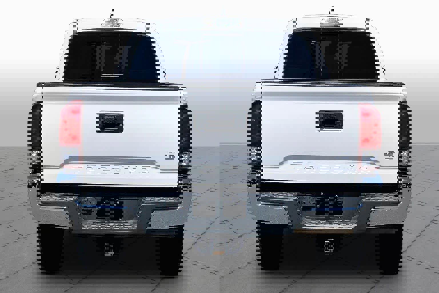 Used 2018 Toyota Tacoma TRD Off-Road image 5